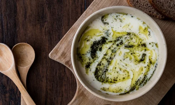 Sopa de yogur (Yayla)